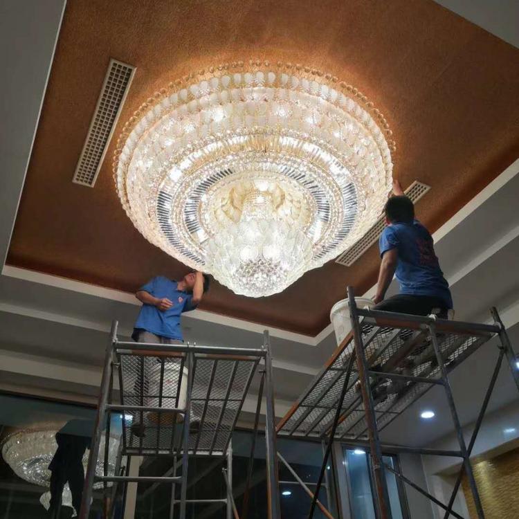 丰台区 清洗室内外水晶灯各类灯具加固安全护网  专业定制设计大型舞台工程灯具