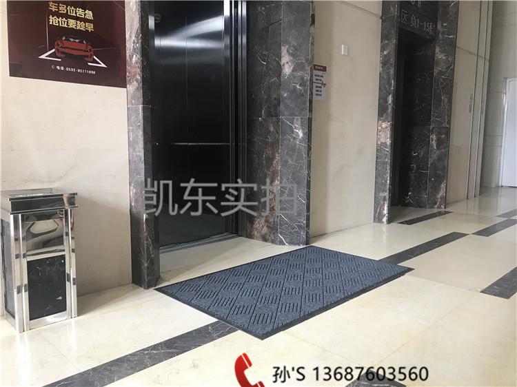 天然橡胶压花地垫 青岛凯东入户胶压花地垫  拉绒橡胶门垫