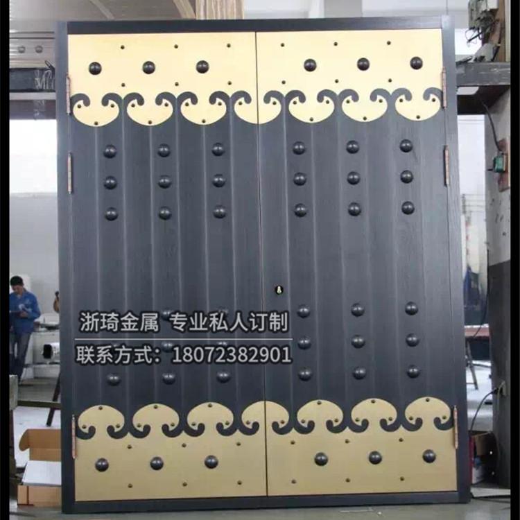 新中式仿古大门 手工敲花 专业师傅打造 中式仿古大门 防锯防断
