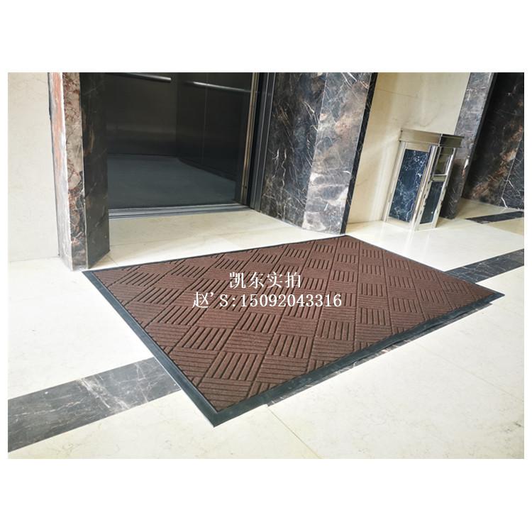 涤纶压花橡胶门垫 青岛凯东供应可定制裁剪 耐磨防滑大门口拉绒橡胶压花地垫 户外防滑蹭灰蹭土橡胶门垫