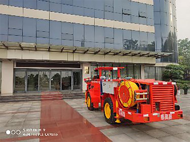单臂凿岩台车全液压凿岩台车出租矿用凿岩台车出租单臂凿岩台车出租全液压凿岩台车出租凿岩台车出租巷道凿岩台车