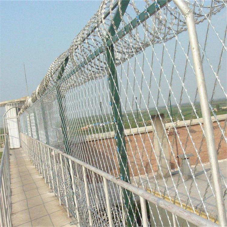 护栏网 隔离栅护栏网 道路圈地隔离安全防护护栏网