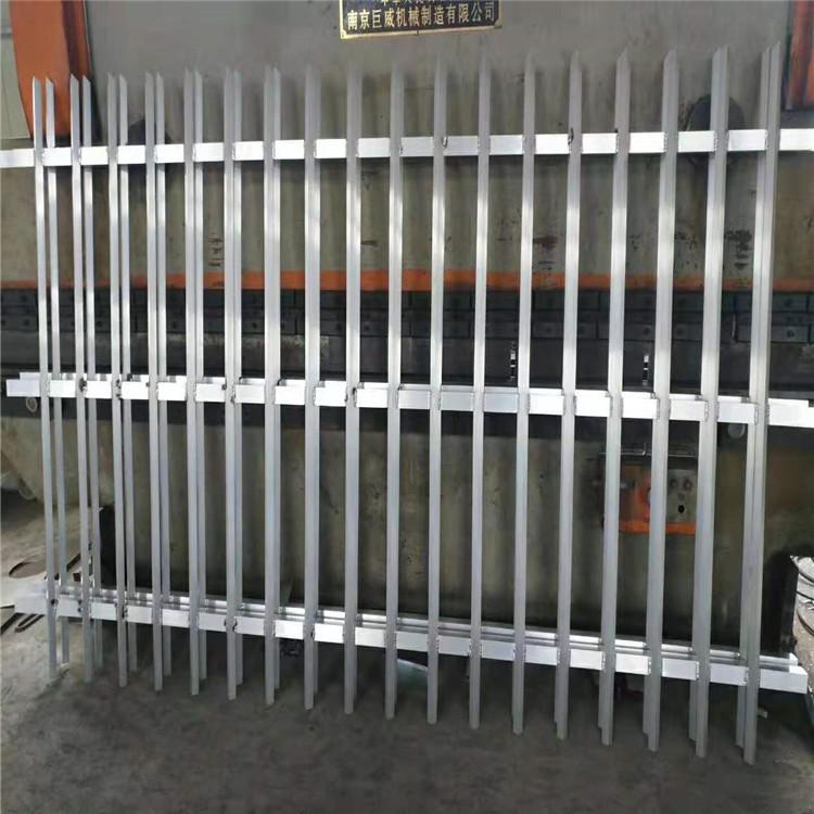 厂家定制小区阳台护栏 铝艺防护栏杆 家用不锈钢烤漆护栏防晒防锈