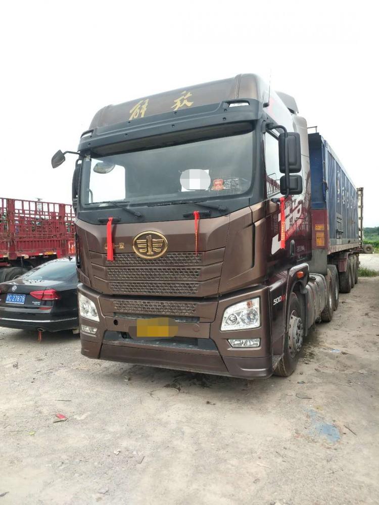 出售二手解放 JH6 半挂车 自卸式 9米5后翻 带全保 国5排放 可徒弟 可按揭 首付8万