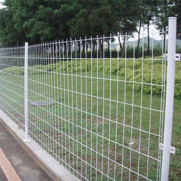 双边丝护栏网 那特金属丝网护栏 水库边坡道路双边护栏网防护围栏
