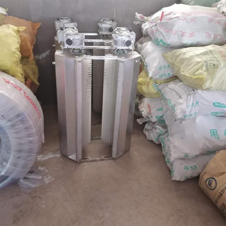 厂家直销吊钩清洗机  家禽屠宰清洗设备吊钩清洗机 家禽屠宰机械钩子机清洗机 家禽屠宰流水线价格
