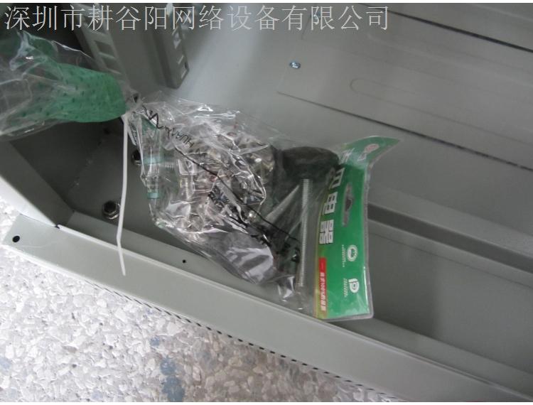 网络服务器机柜  600mm*960mm*1800mm直销价格