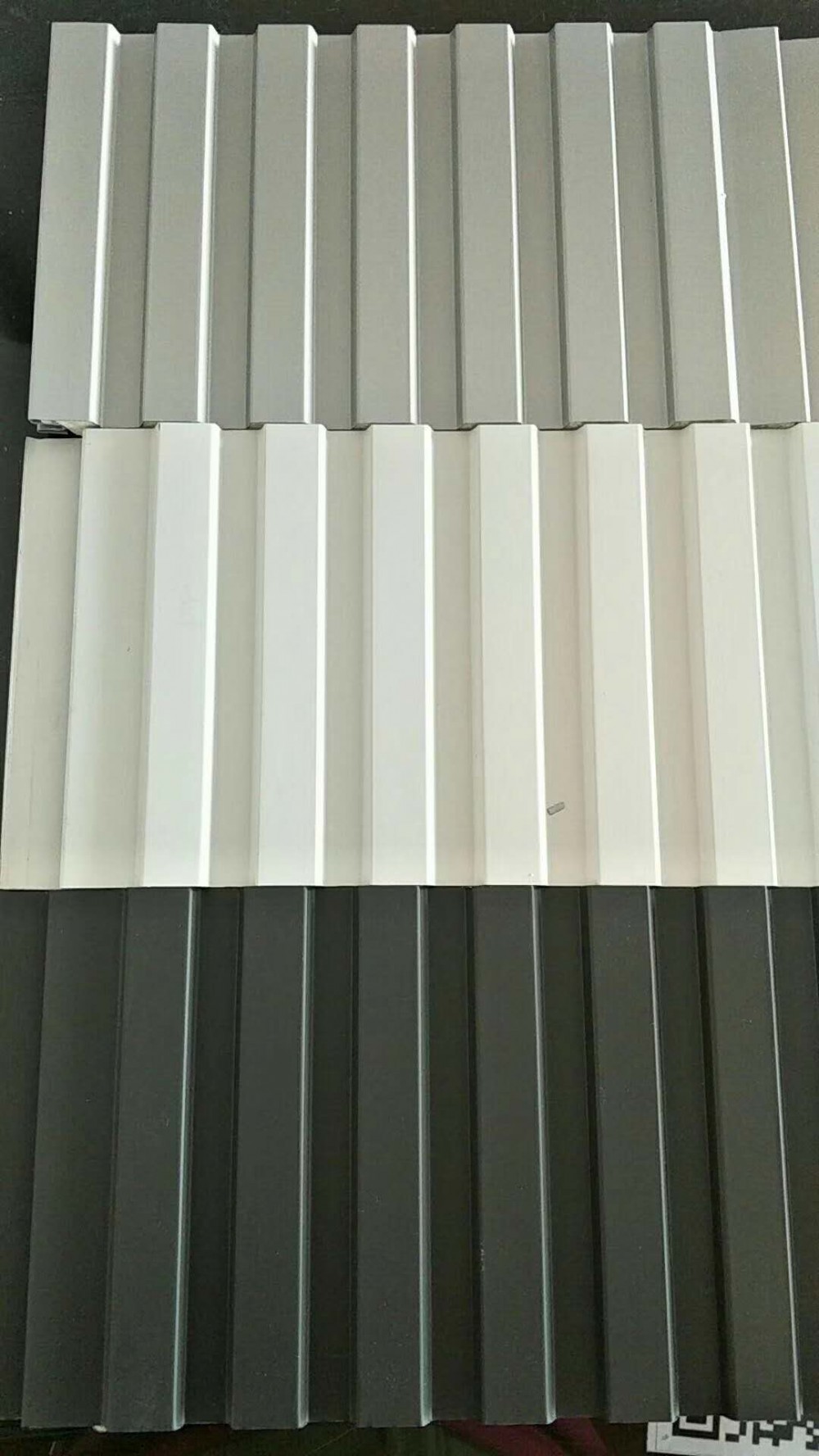铁皮夹泡沫板价格 山东慧诚金属雕花板 外墙保温铁皮材料