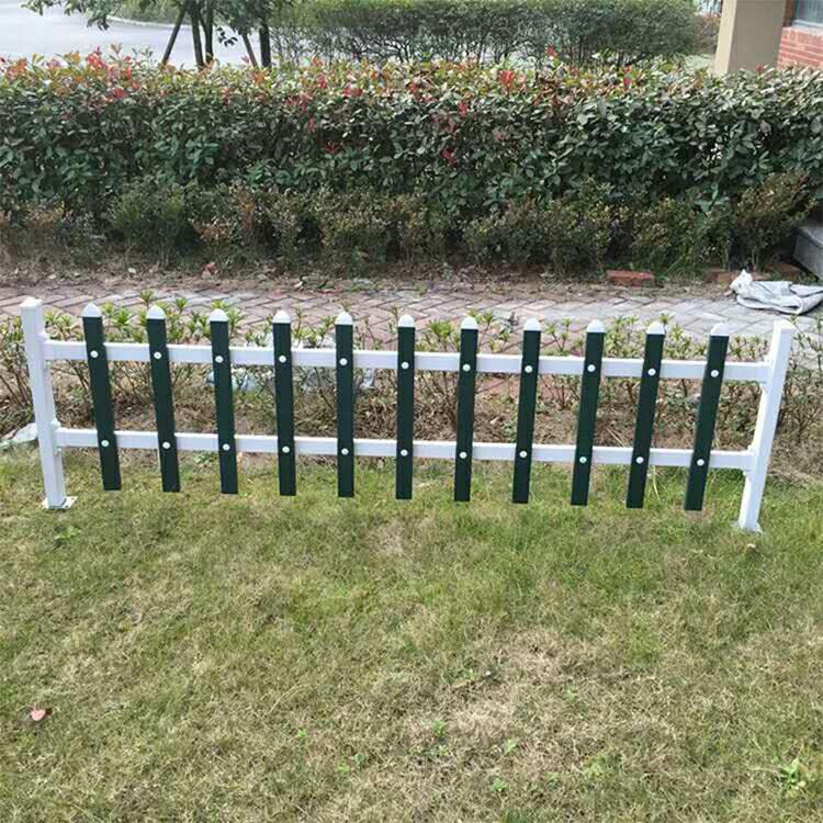 南充市草坪护栏定制白色花坛栅栏园林绿化带草坪护栏pvc塑钢护栏