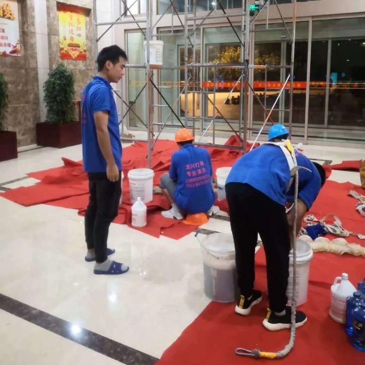 全国连锁上门服务南沙区专业灯具清洗保养  高档休闲会所宴会厅大型水晶灯灯具装饰