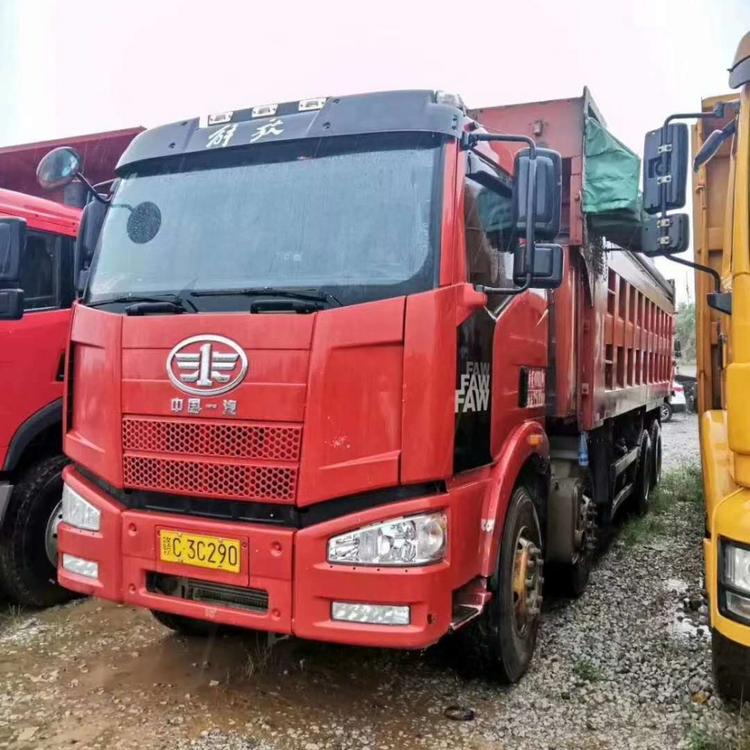 解放前四后八轻量化自卸车 国五