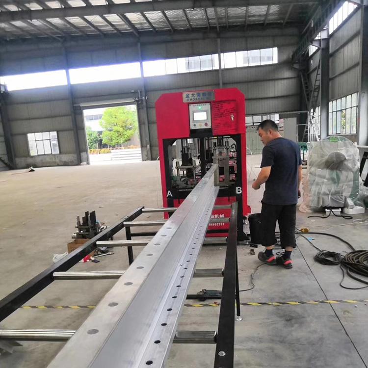 铝合金爬架数控冲床 铝型材数控冲床 铝10mm厚冲孔机