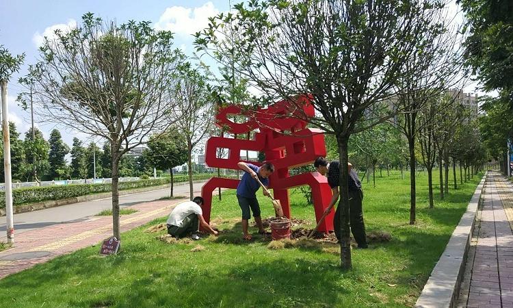 专注广告标识17年                       成都双面字制作厂家