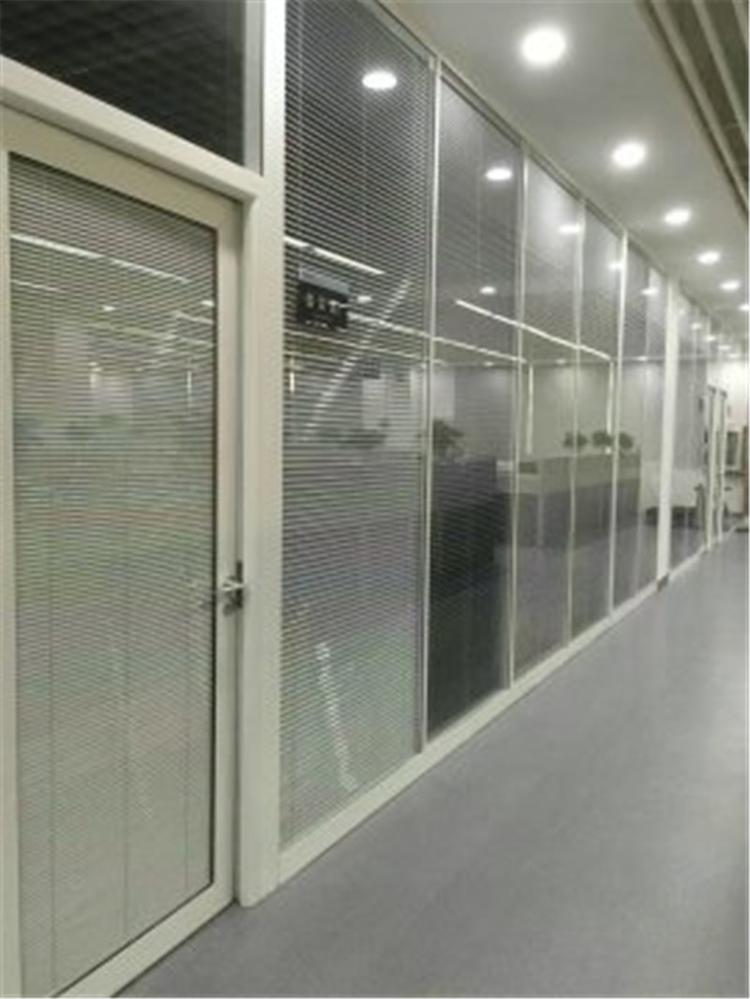 西安双层玻璃隔断供应商 优台玻璃隔断多种造型工艺 玻璃隔断用途