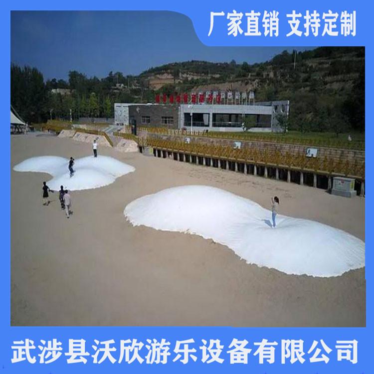 蹦蹦云工厂批发 儿童充气跳跳云 款式新颖 欢迎选购