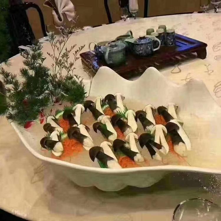 新鲜鸡枞菌原产地 白鸡枞菌产地直销野生菌批发