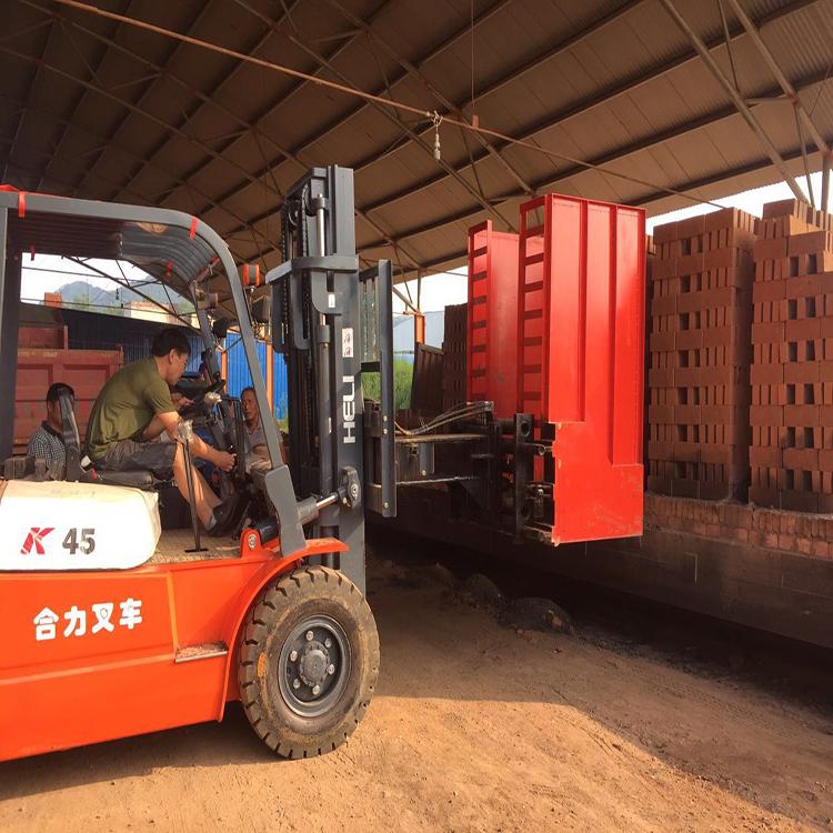 长期供应叉车式抱砖机 隧道窑叉车红砖抱砖机 规格齐全 欢迎选购