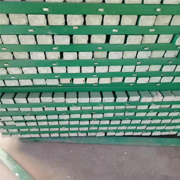 直销  刺铁丝立柱刺绳PVC立柱 飞腾GRC复合立柱