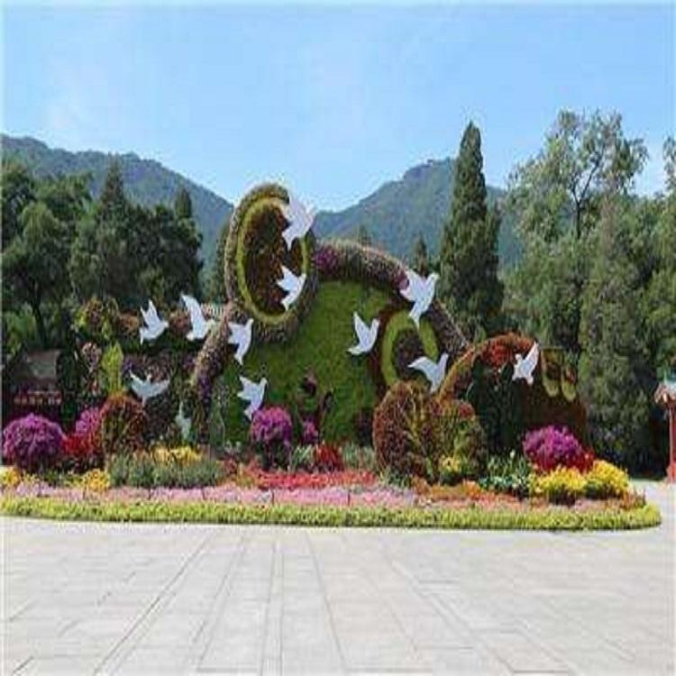 花卉品种齐全  铭瀚花卉打造立体花坛