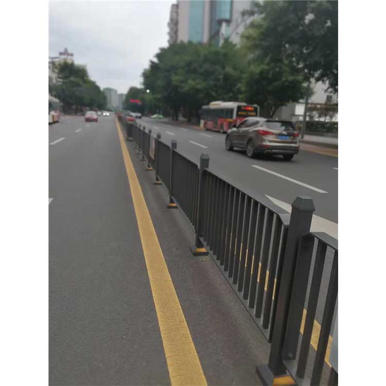 成都锌钢道路栏杆-锌钢道路护栏生产-成都锌钢道路护栏规格