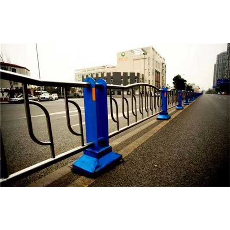 成都市政人行道护栏_成都市政栏杆围栏_市政交通栅栏