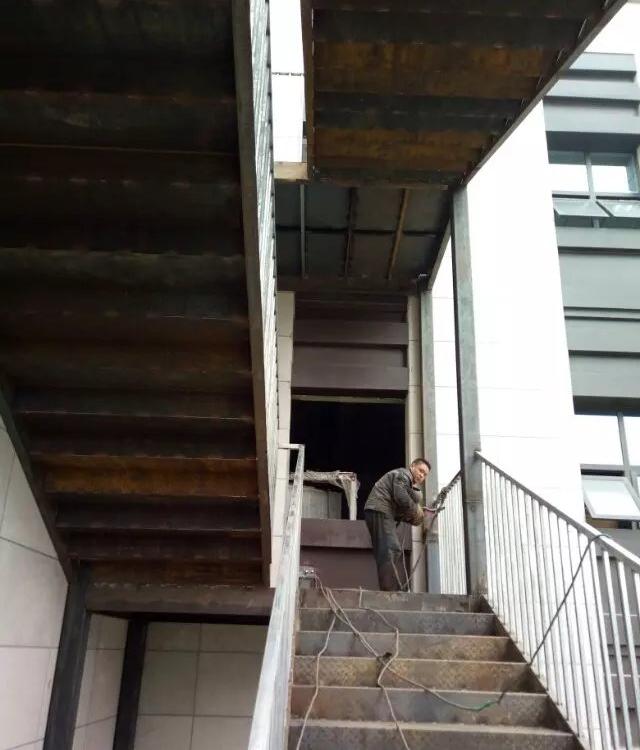 阿坝钢结构楼梯销售 阿坝钢结构楼梯 阿坝钢结构楼梯安装 厂家直销欢迎咨询