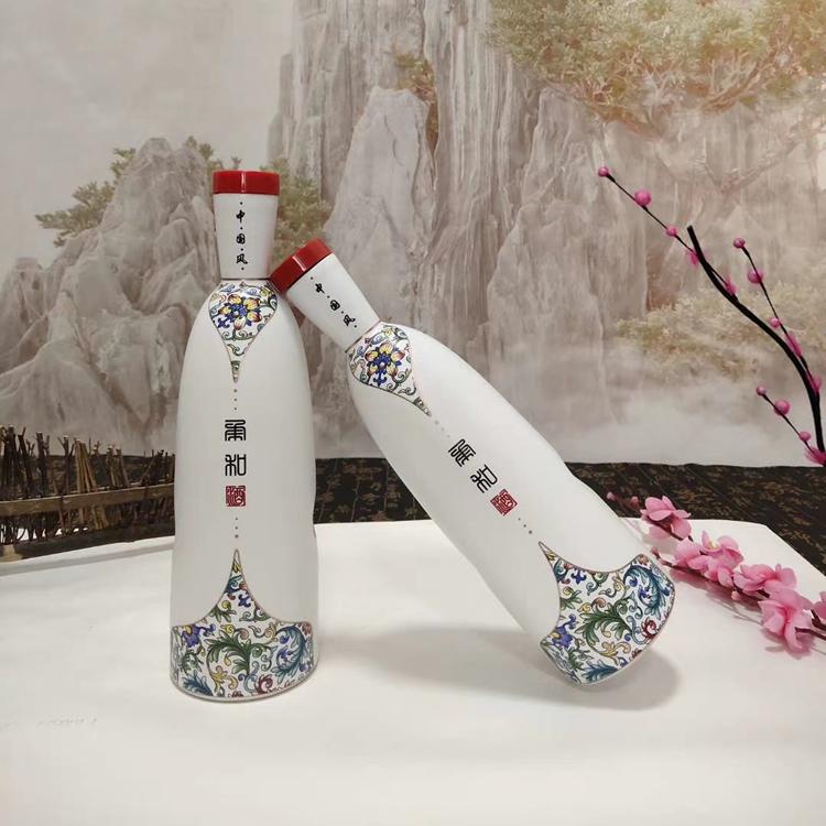 500ML彩色酒瓶加工  250ML酒瓶现货包装  郓城富兴酒类包装