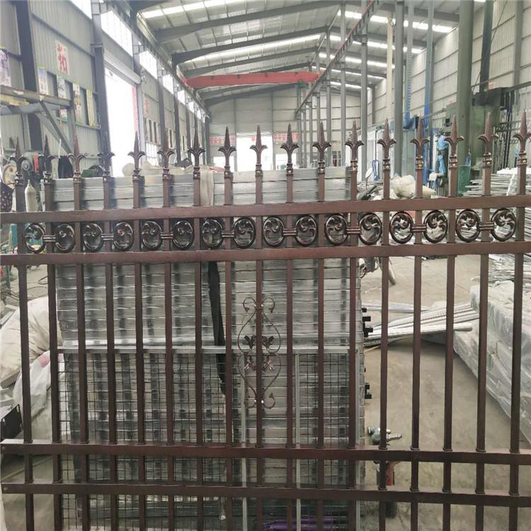 铁艺护栏厂家定制 庭院小区铁艺护栏 欧式小区花园铁艺护栏
