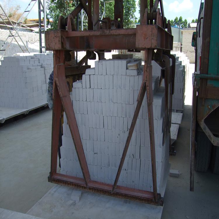 蒸养灰沙砖行吊液压机 河南蒸养抱砖机型号 货源充足 量大从优