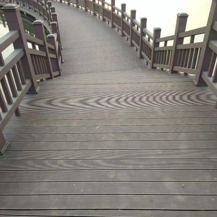 轻型防腐木栈道 批发定制防腐木栈道 美观实用 欢迎选购