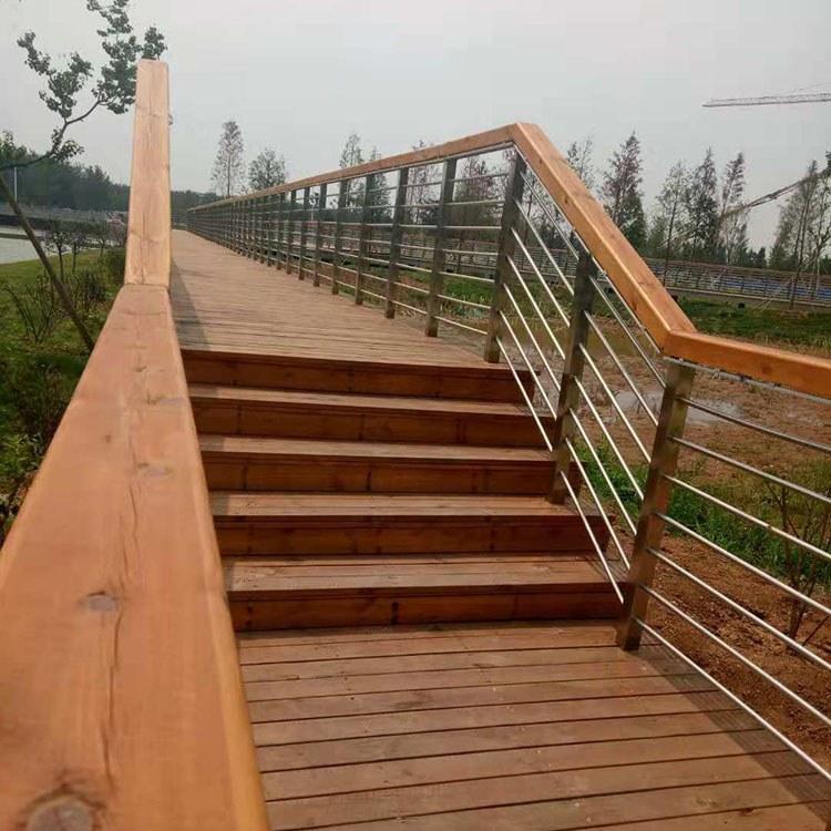 防腐木栈道厂商 景观防腐木栈道 加工定制 品种多样