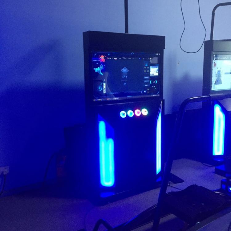 VR滑雪vr解决方案vr滑雪模拟设备vr体感设备厂家乐阳厂家直销