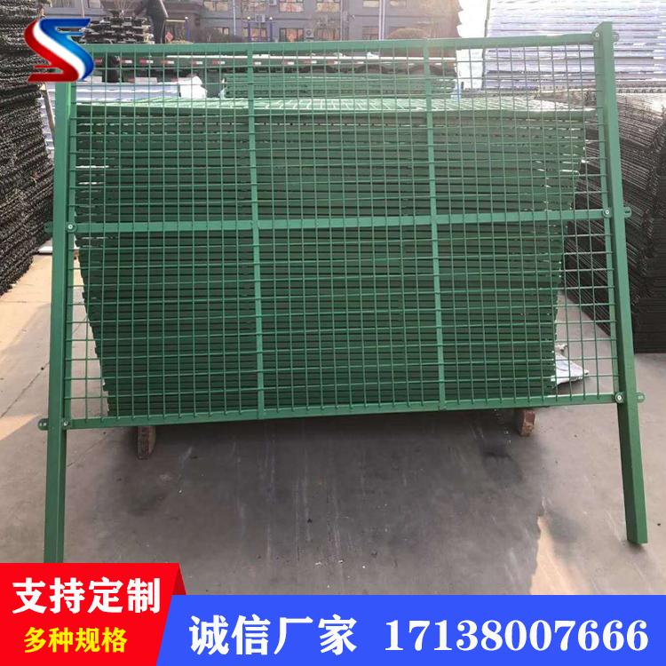 公路高速公路围栏网桥梁防护栏圈地隔离围网定制网格围栏网