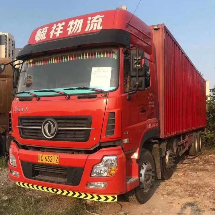 东风天龙前四后八厢式货车 350马力 国五