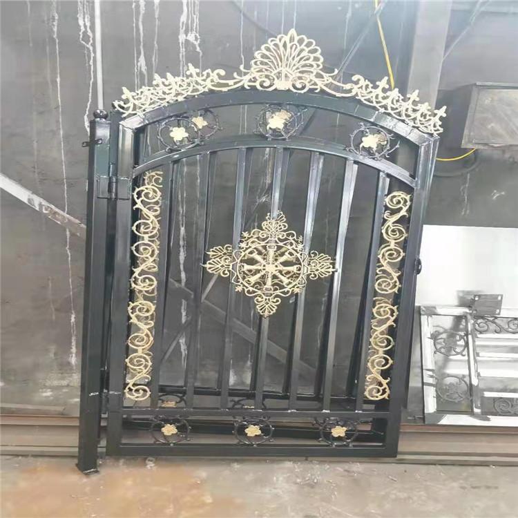 铁艺大门生产厂家 安全防盗雕花铁艺大门 简约工地大门代加工