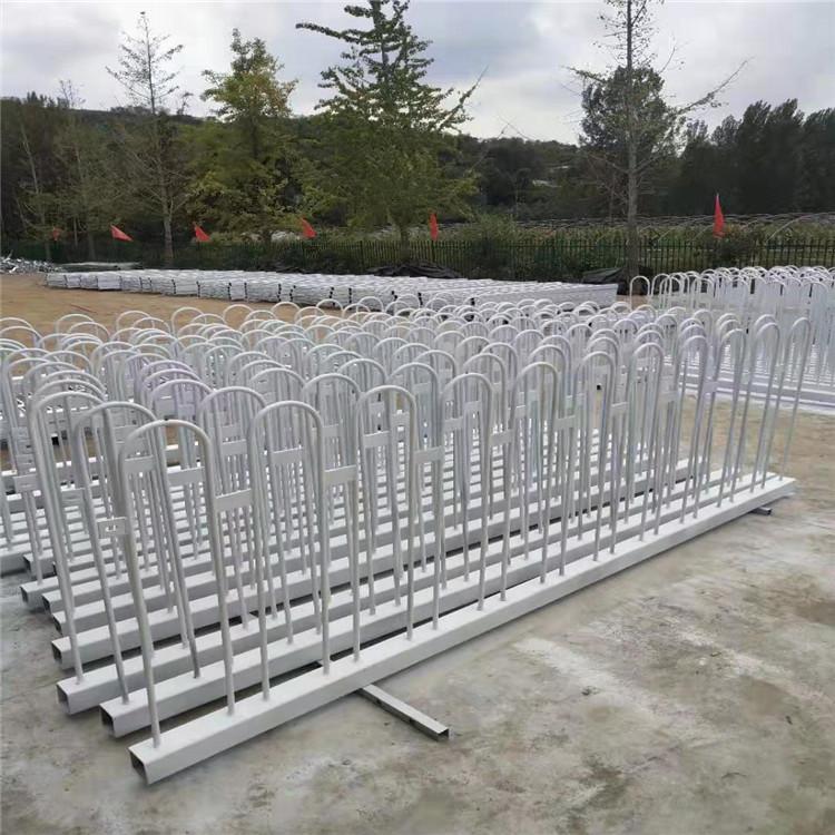 U型折弯道路京式护 栏圆管焊接京式护栏 交通隔离护栏 道路护栏