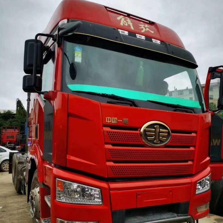 两年多解放J6牵引车  整车原版500马力
