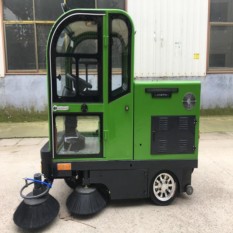 扫地车小型扫路车树叶扫路车