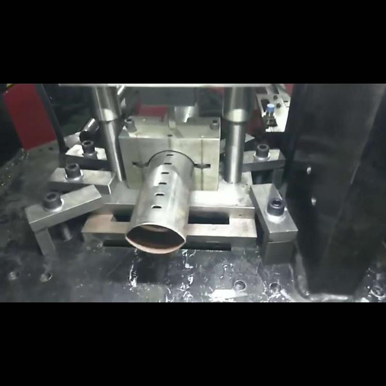 椭圆管数控冲孔机  椭圆管冲孔机自动冲孔机  自动数控冲孔机