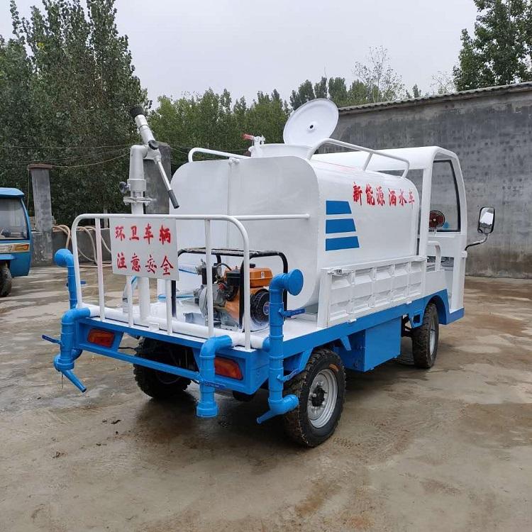 现货供应电动洒水车 新能源四轮雾炮洒水车