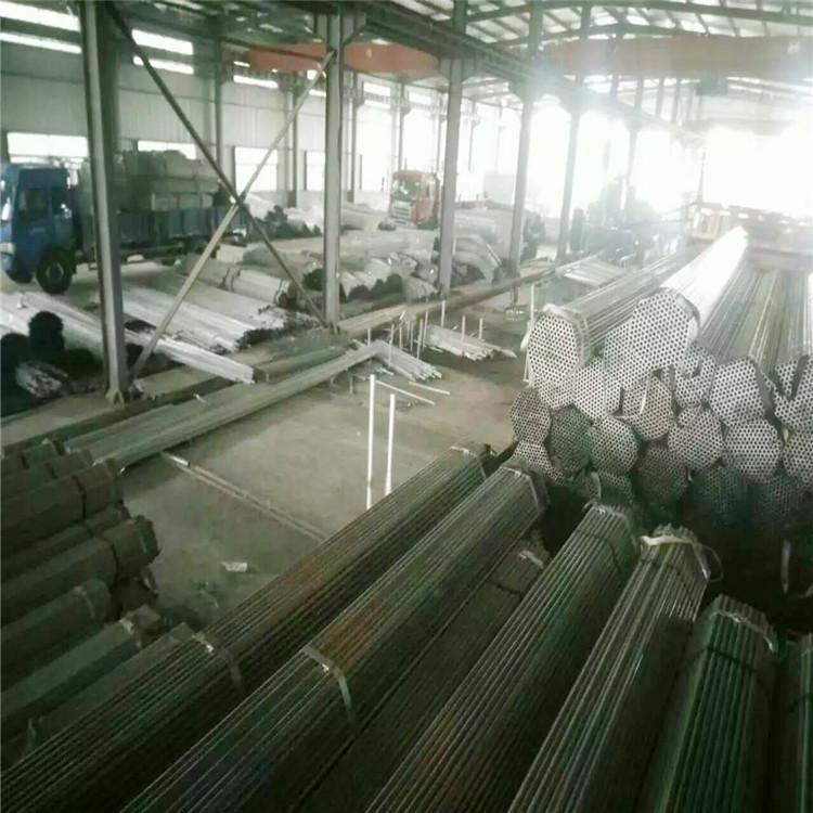 连栋大棚骨架安装 双拱双膜骨架大棚建造 热镀锌圆管大棚承接 北方