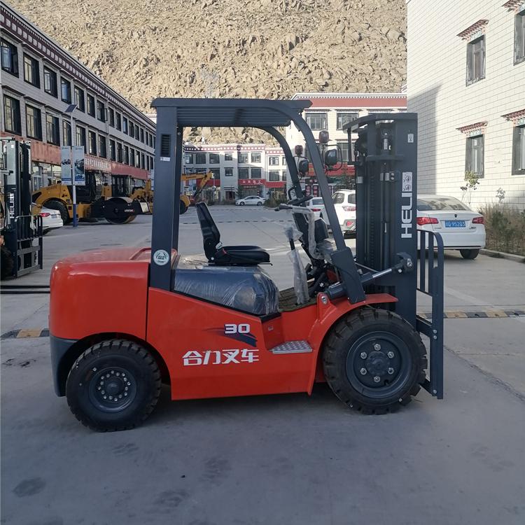 3吨机械燃油合力叉车