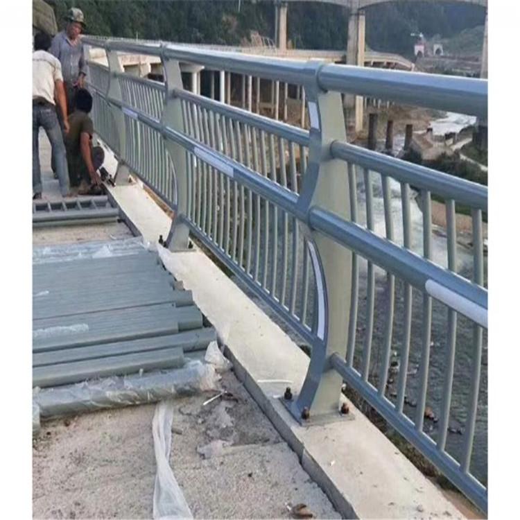 来图加工304桥梁护栏 不锈钢碳素钢复合管护栏 不锈钢复合管栏杆