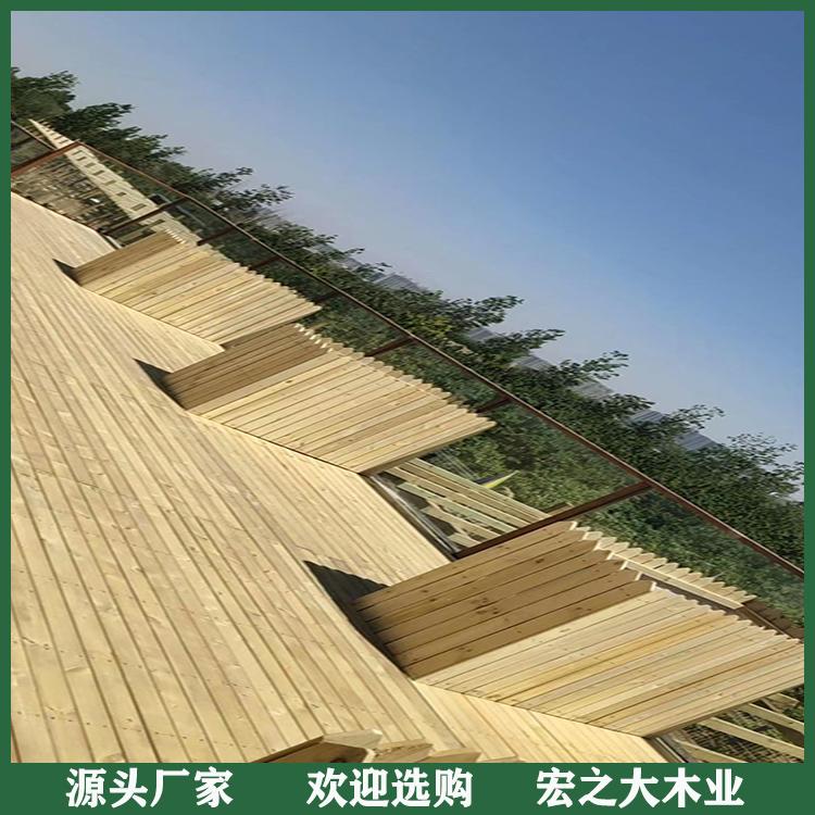 河南批发防腐木 木屋防腐木厂商 腐蚀性强 值得信赖