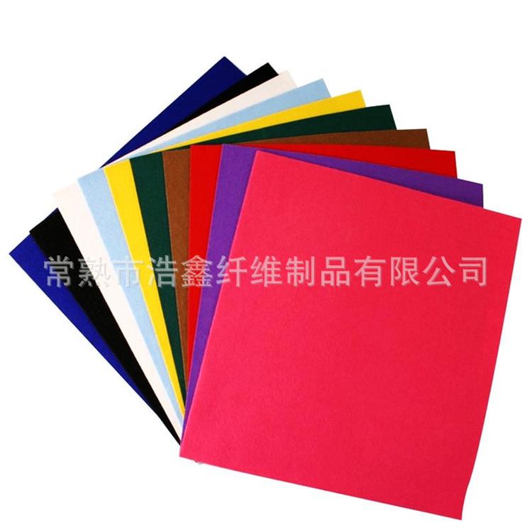 浩鑫厂家直销涤纶针刺无纺布 彩色圣诞绒针刺棉加工定制