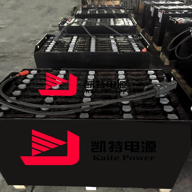 3吨 电动叉车用铅酸蓄电池80V550
