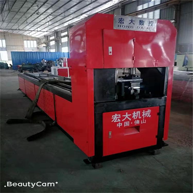 四川乐山角钢数控冲孔载断机 角钢数控冲切机器厂家+咨询热线宏大机械