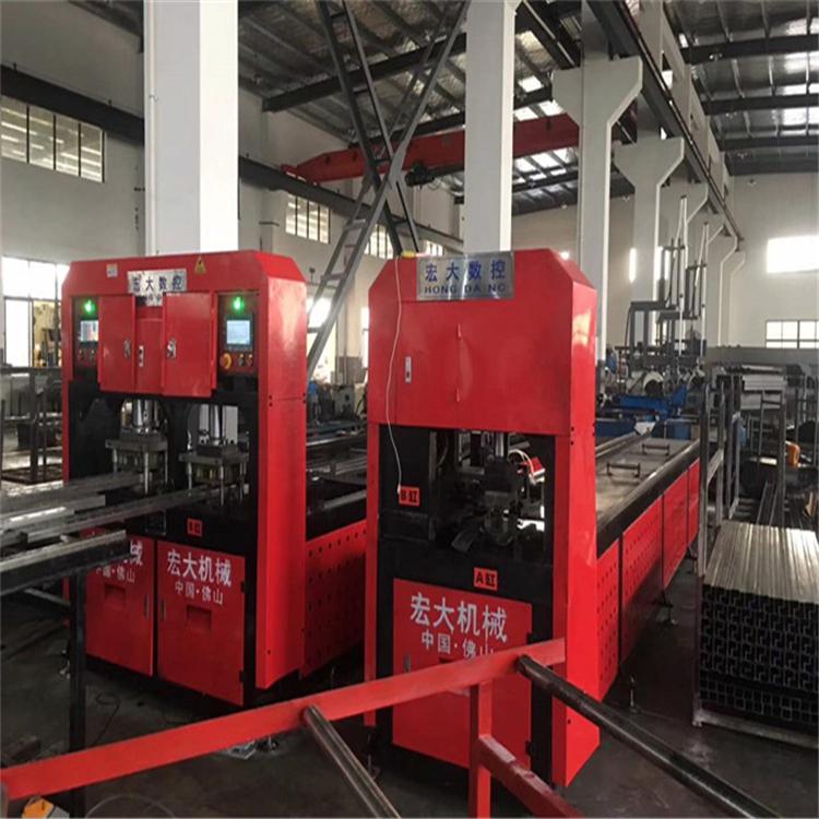 青海果洛爬架数控冲孔切断机 全自动角钢冲床2020全新报价宏大机械