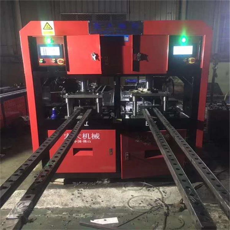 河北衡水爬架数控冲孔载断机 全自动角钢冲床今日报价宏大机械