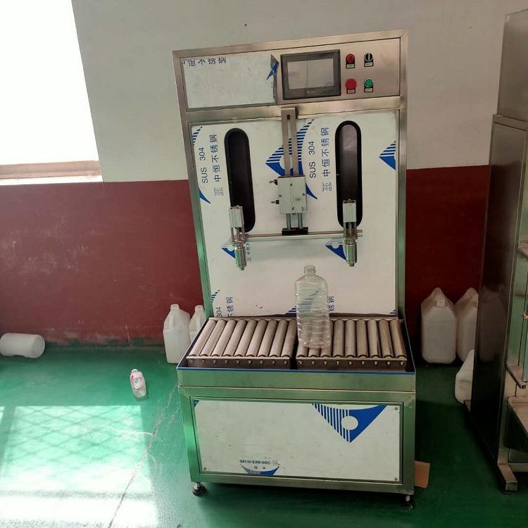 新疆自流液体灌装机 自流液体灌装机销售商 厂家销售